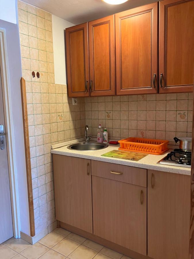 Agat Pokoje Goscinne Apartamenty Pobierowo Exterior photo