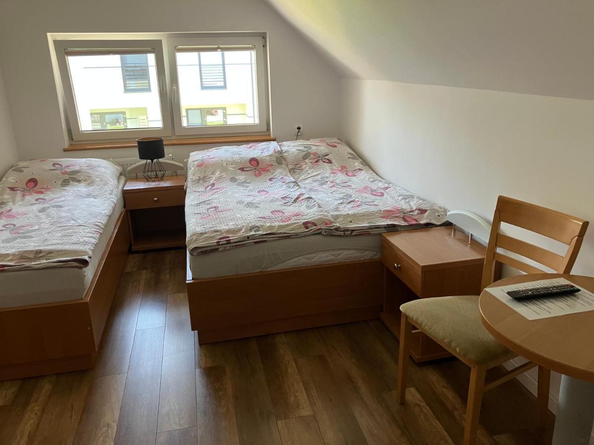 Agat Pokoje Goscinne Apartamenty Pobierowo Exterior photo