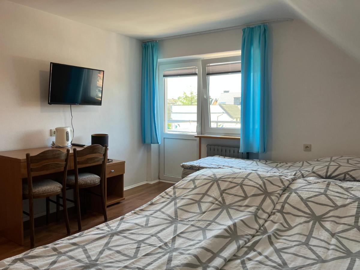 Agat Pokoje Goscinne Apartamenty Pobierowo Exterior photo