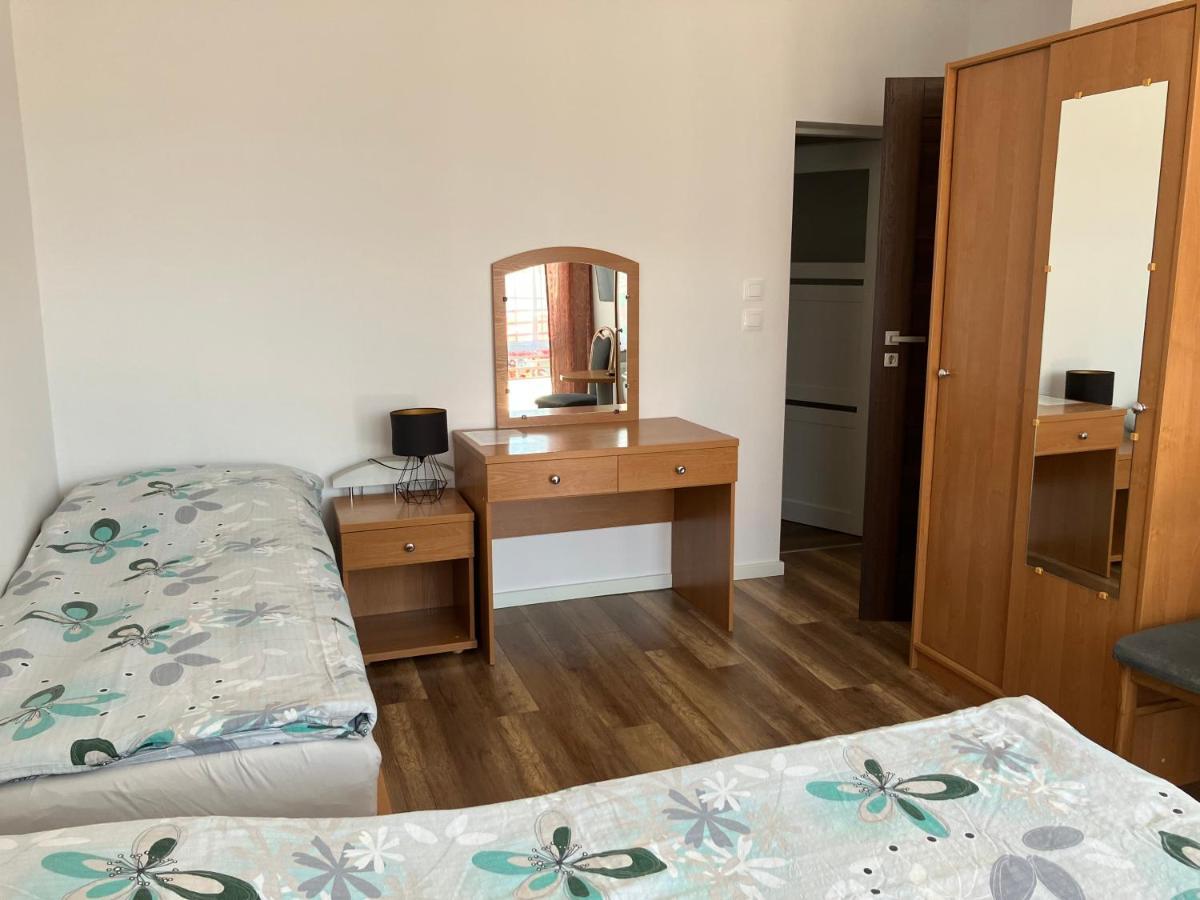 Agat Pokoje Goscinne Apartamenty Pobierowo Exterior photo