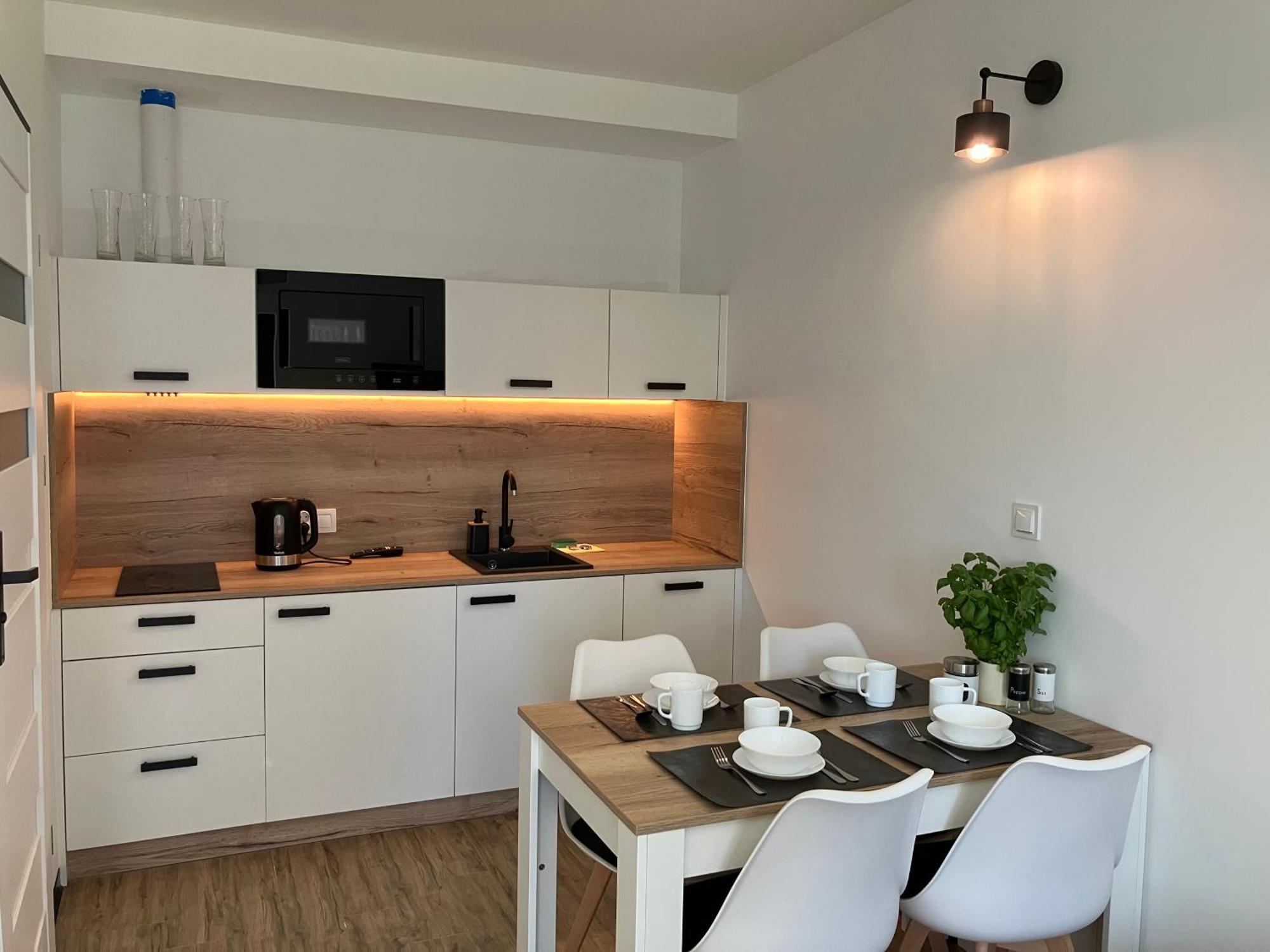 Agat Pokoje Goscinne Apartamenty Pobierowo Exterior photo