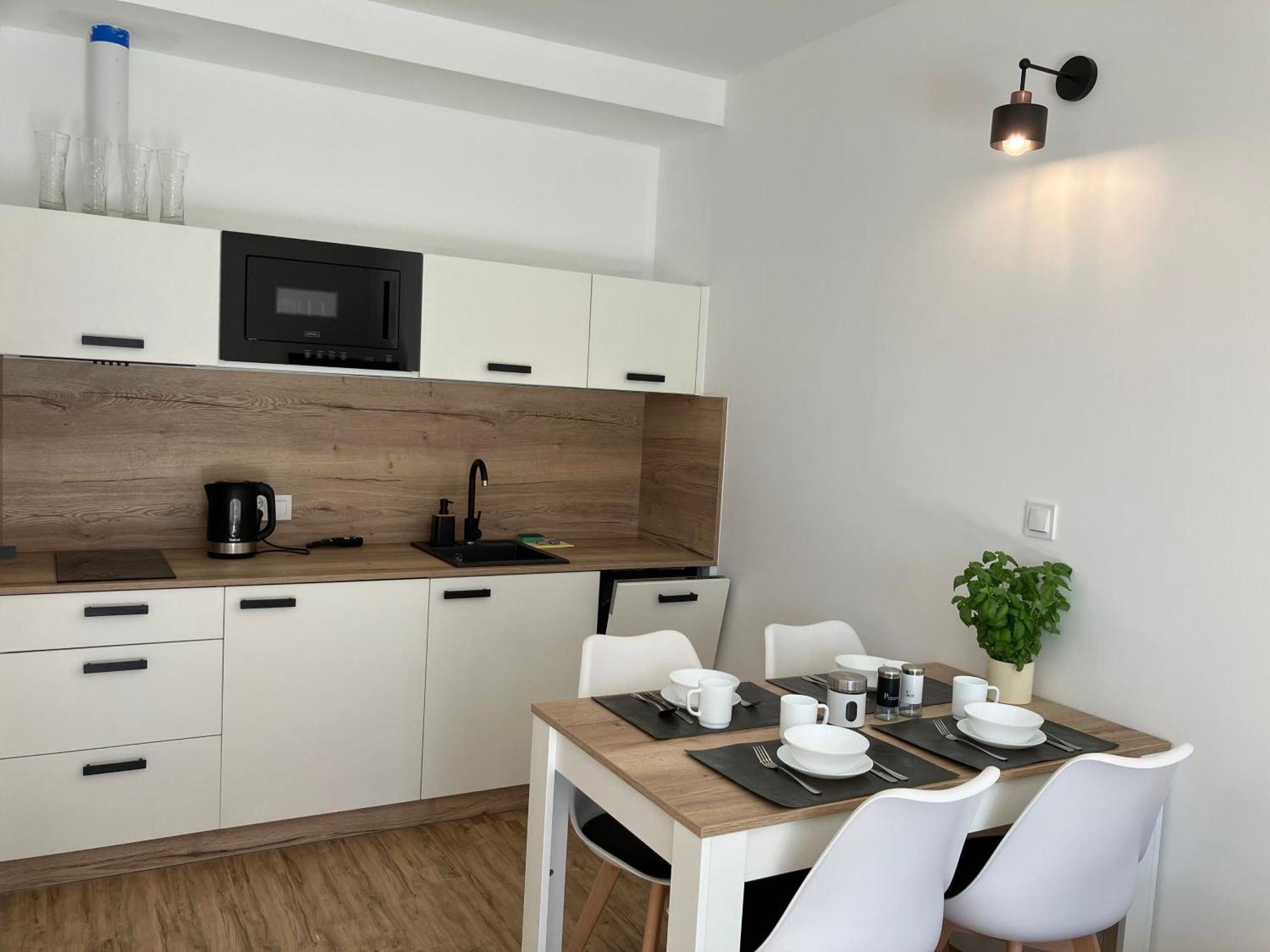 Agat Pokoje Goscinne Apartamenty Pobierowo Exterior photo